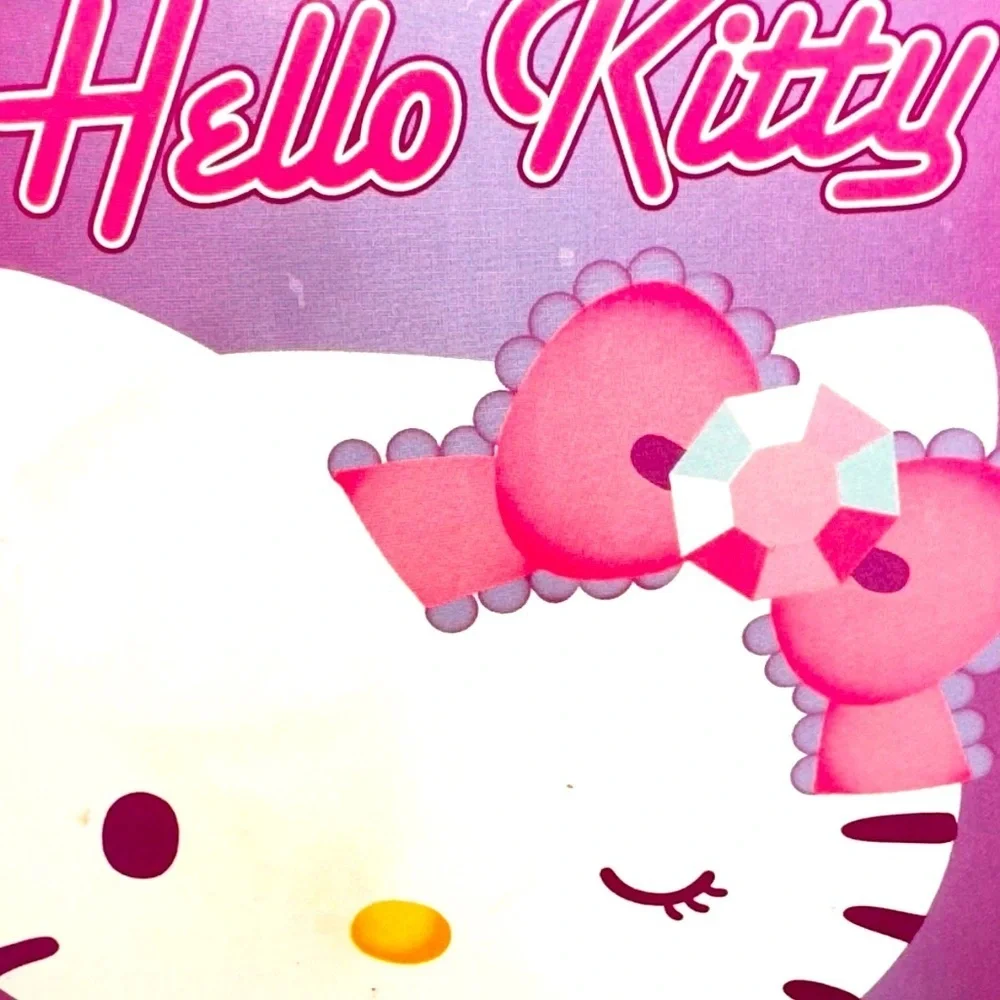 HELLO KITTY WATCH IN KEEPSAKE BOX AUTHENTIC NEW!🎀 PAVED KITTY FACE